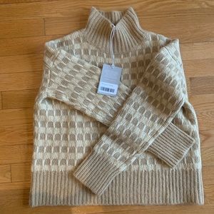 Everlane Cloud Checkered Turtleneck in Wheat NWT